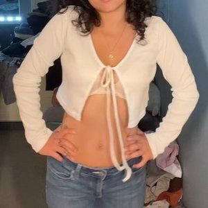 🦋 Long sleeve tie front 🦋